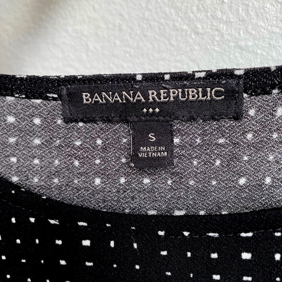 Banana Republic top size small, black & white - Picture 3 of 3